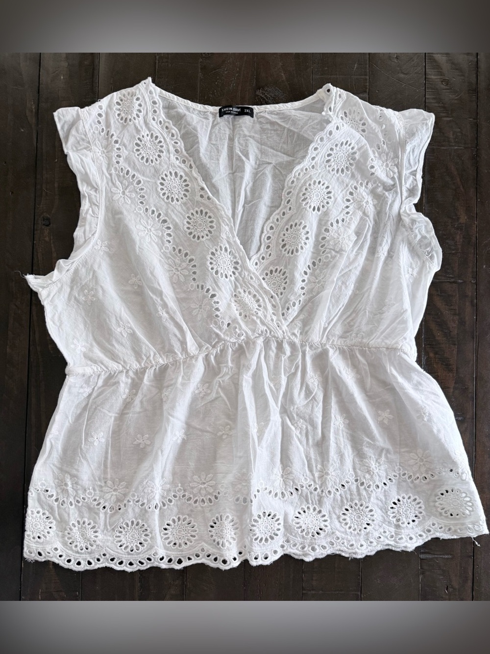 SHEIN White Eyelet V-Neck Peplum Top